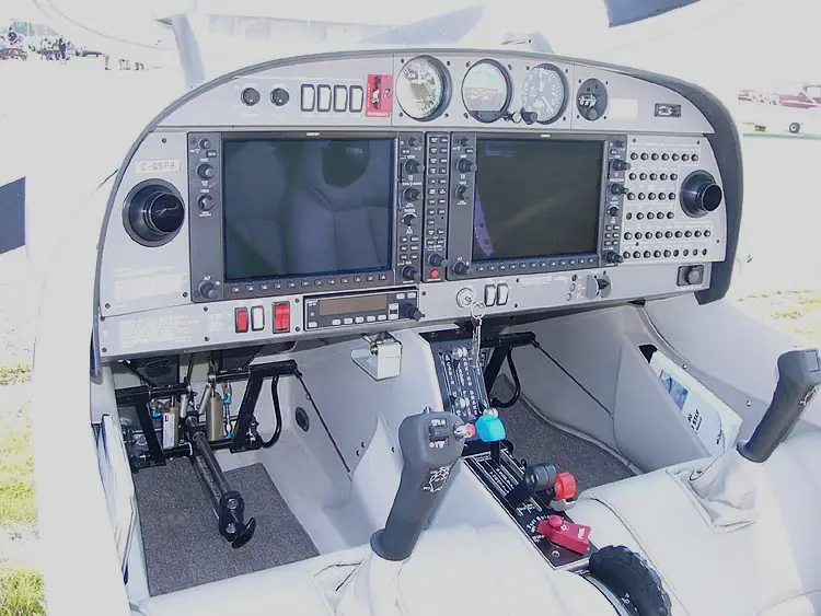 The instrument panel of a Diamond DA40 Star fitted with a Garmin G1000, with two large glass displays in the same panel space.